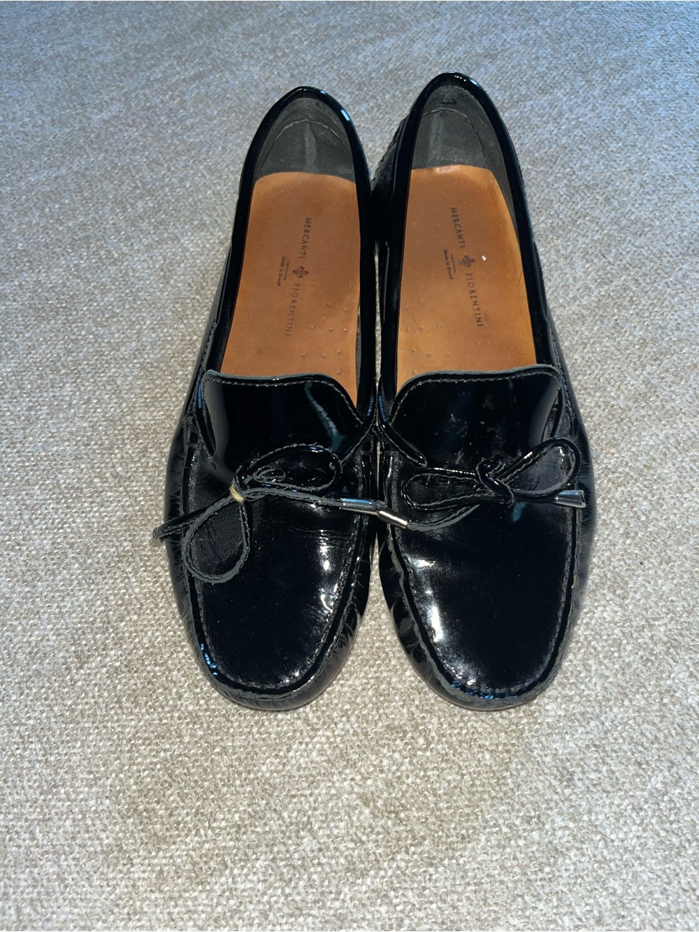 Mercanti Fiorentini Black Patent Loafers with Bow Trim